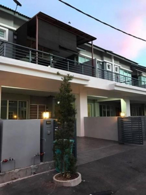 SP SAUJANA HOMESTAY
